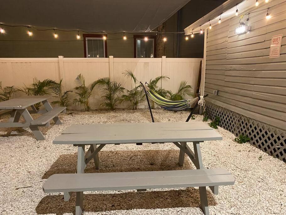 Chic Bungalow Apartment Steps From Armature Works & Downtown Riverwalk 탬파 외부 사진