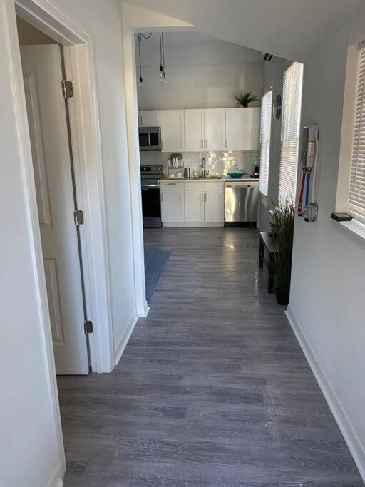 Chic Bungalow Apartment Steps From Armature Works & Downtown Riverwalk 탬파 외부 사진